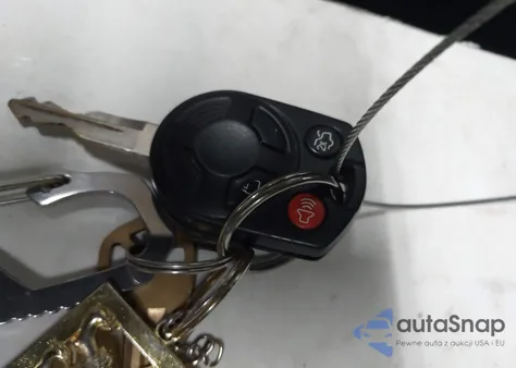 2011 Ford Escape Xlt from USA, damaged, VIN 1FMCU9DG0BKB72819